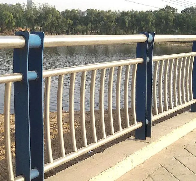 河道護(hù)欄