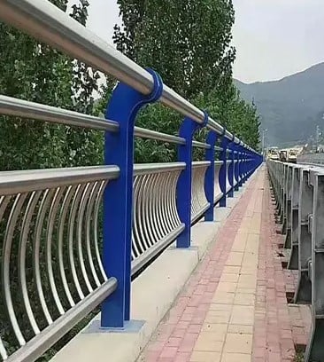 橋梁護欄
