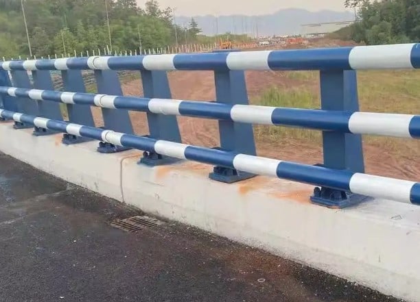 防撞護(hù)欄