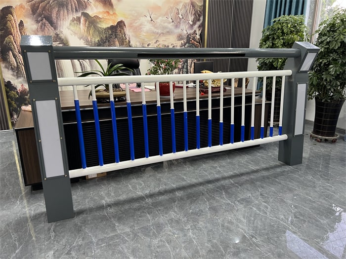 燈光護(hù)欄