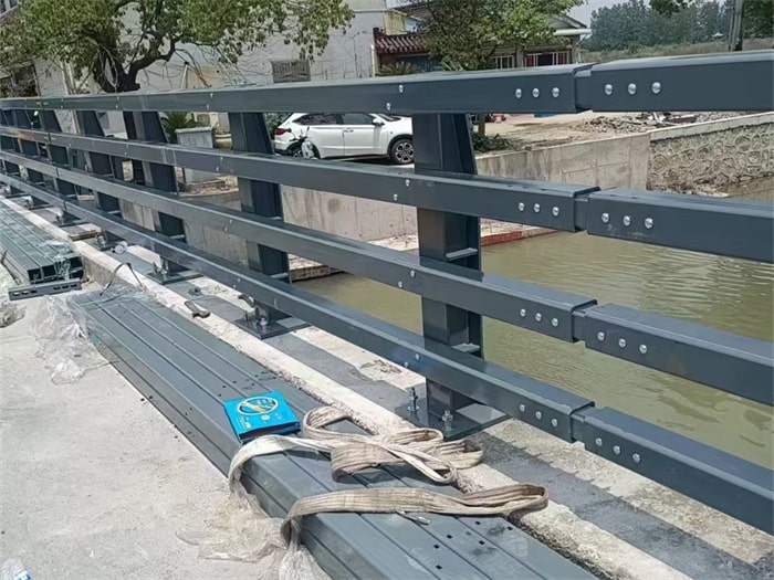 防撞護欄