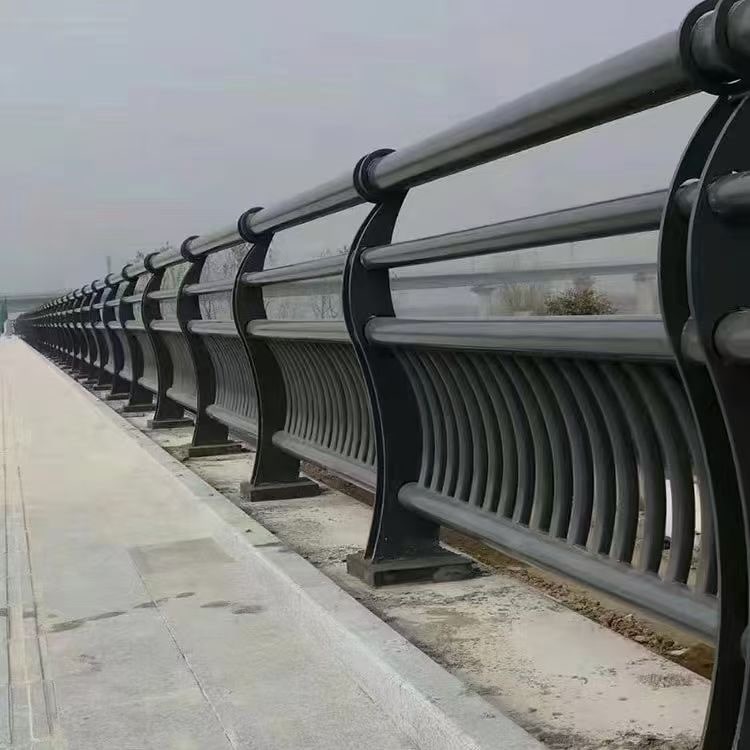 防撞護(hù)欄