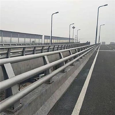 防撞護(hù)欄