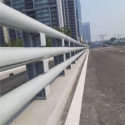 防撞護(hù)欄